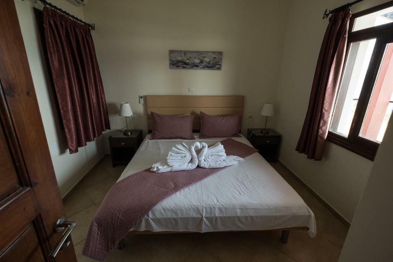 Ionion Fos Aparthotel Nikiana Ngoại thất bức ảnh